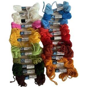 Leeswards Needlepoint Crewel Yarn Set